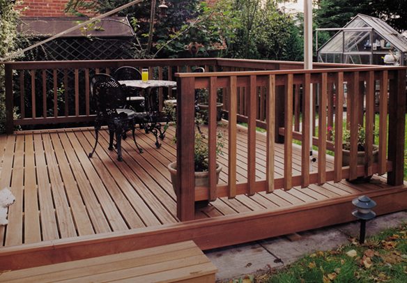 Decking floor